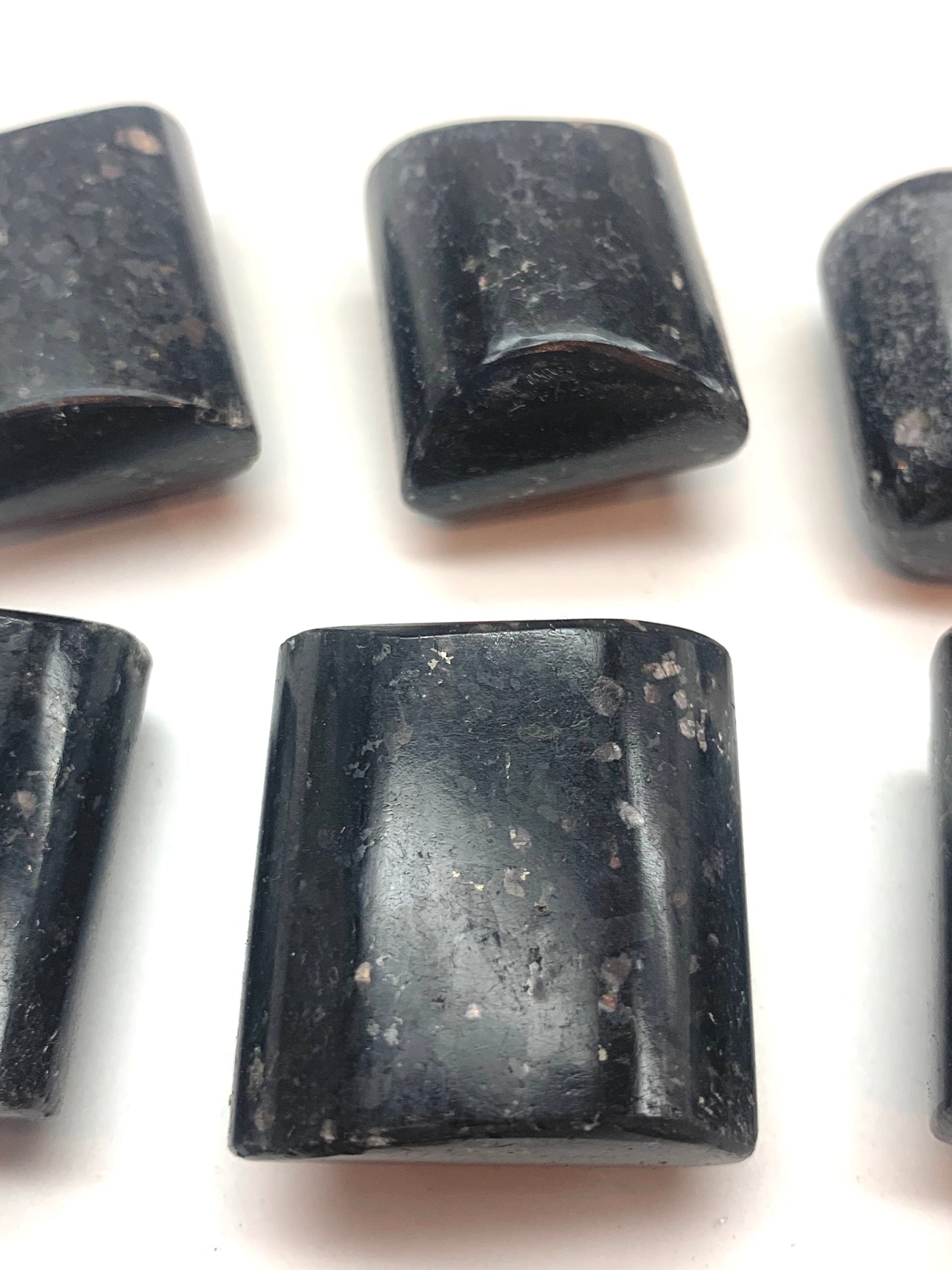 Nuummite