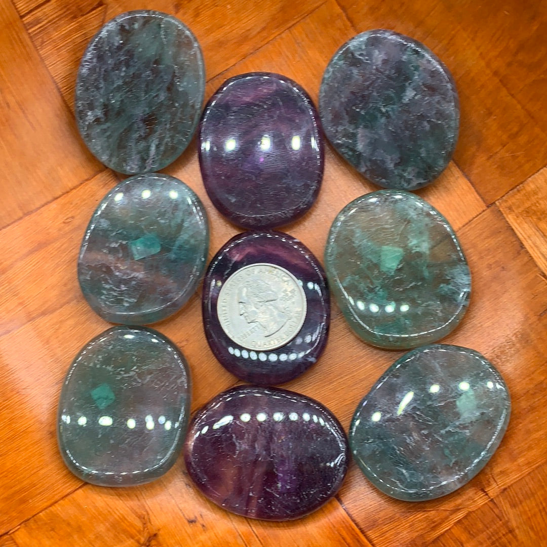Fluorite palm stone