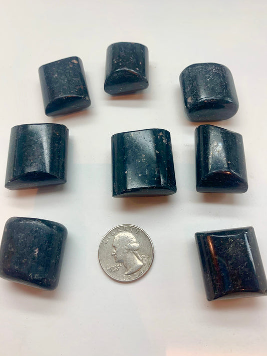 Nuummite