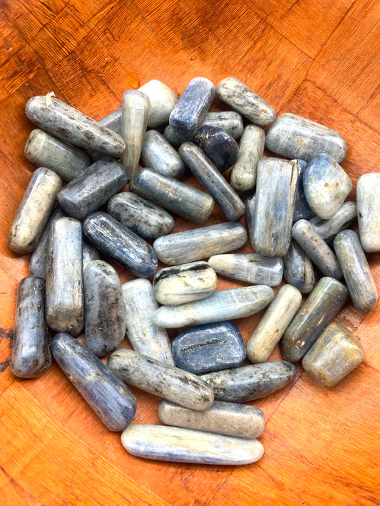 Blue kyanite