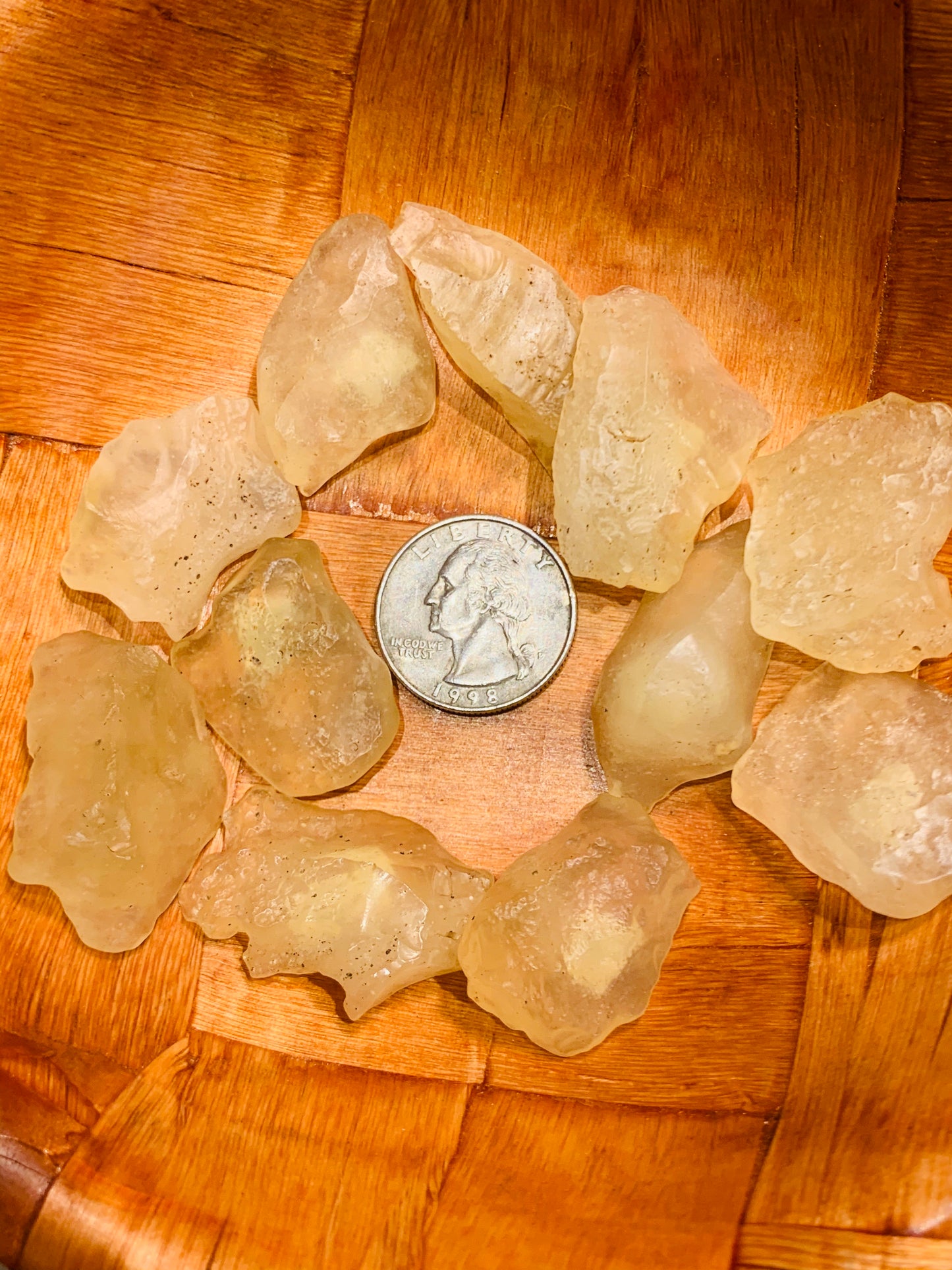 Libyan dessert glass (golden tektite)